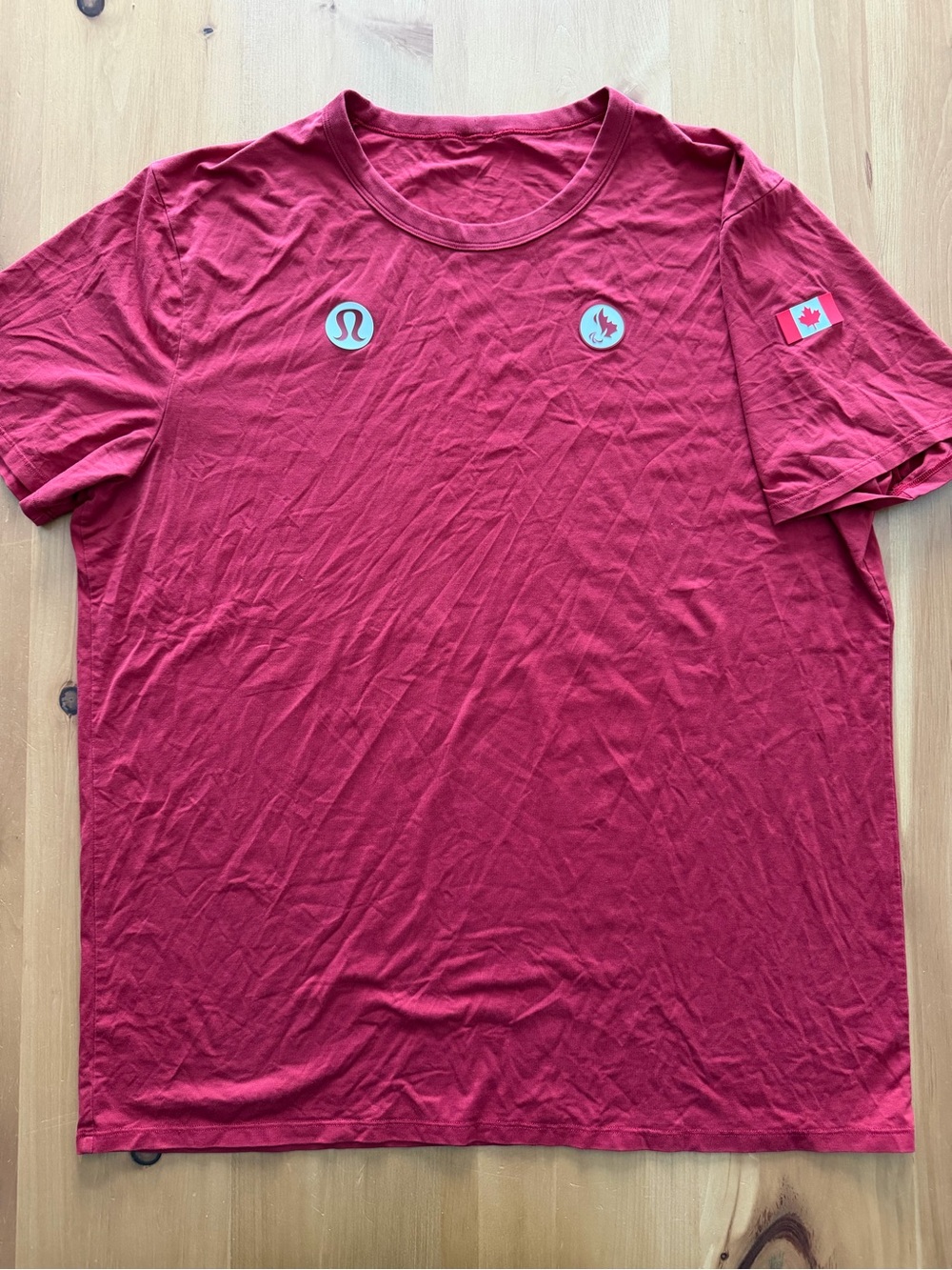 Large - Lululemon Team Canada Special Edition Red Short Sleeve T-Shirt - Picture 2 of 6